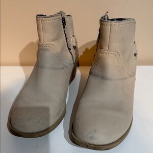 Teva Cream Ankle Boots